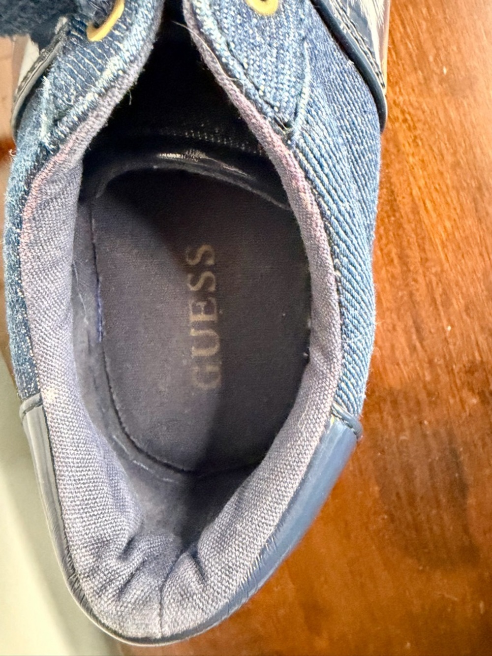 Guess Women’s Dark Blue Lace-Up Sneakers, Size 7.5 - Picture 6 of 7